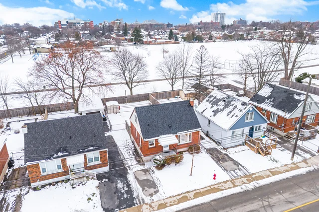 635 Queensdale Avenue East, Hamilton - photo 9