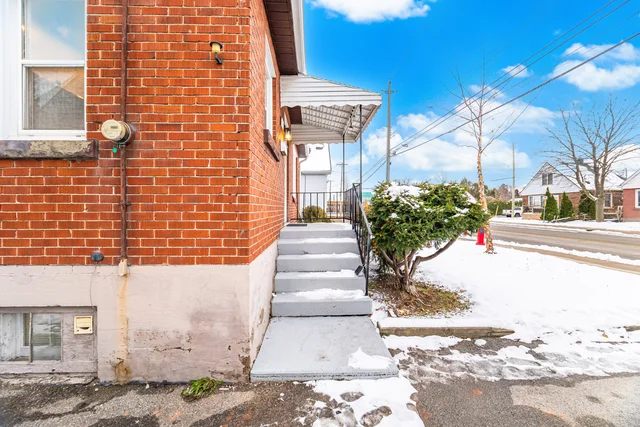 635 Queensdale Avenue East, Hamilton - photo 16