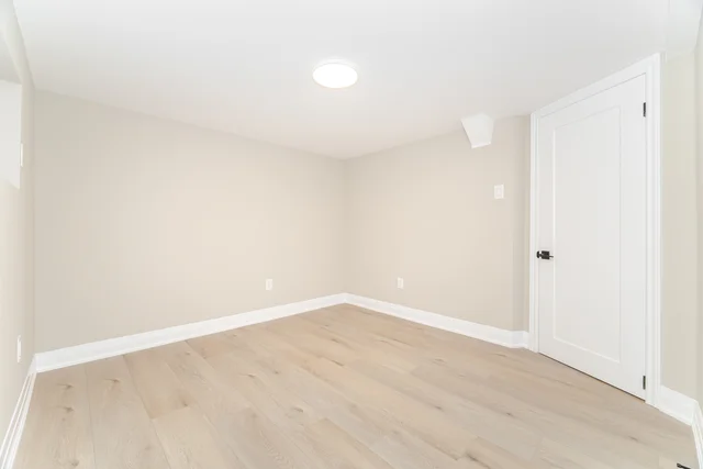 635 Queensdale Avenue East, Hamilton - photo 57