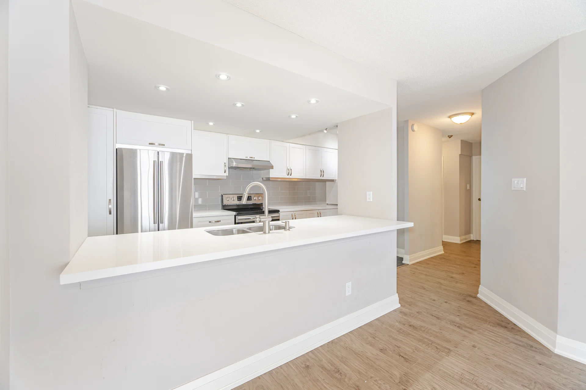#1511-550 Webb Drive, Mississauga - photo 11