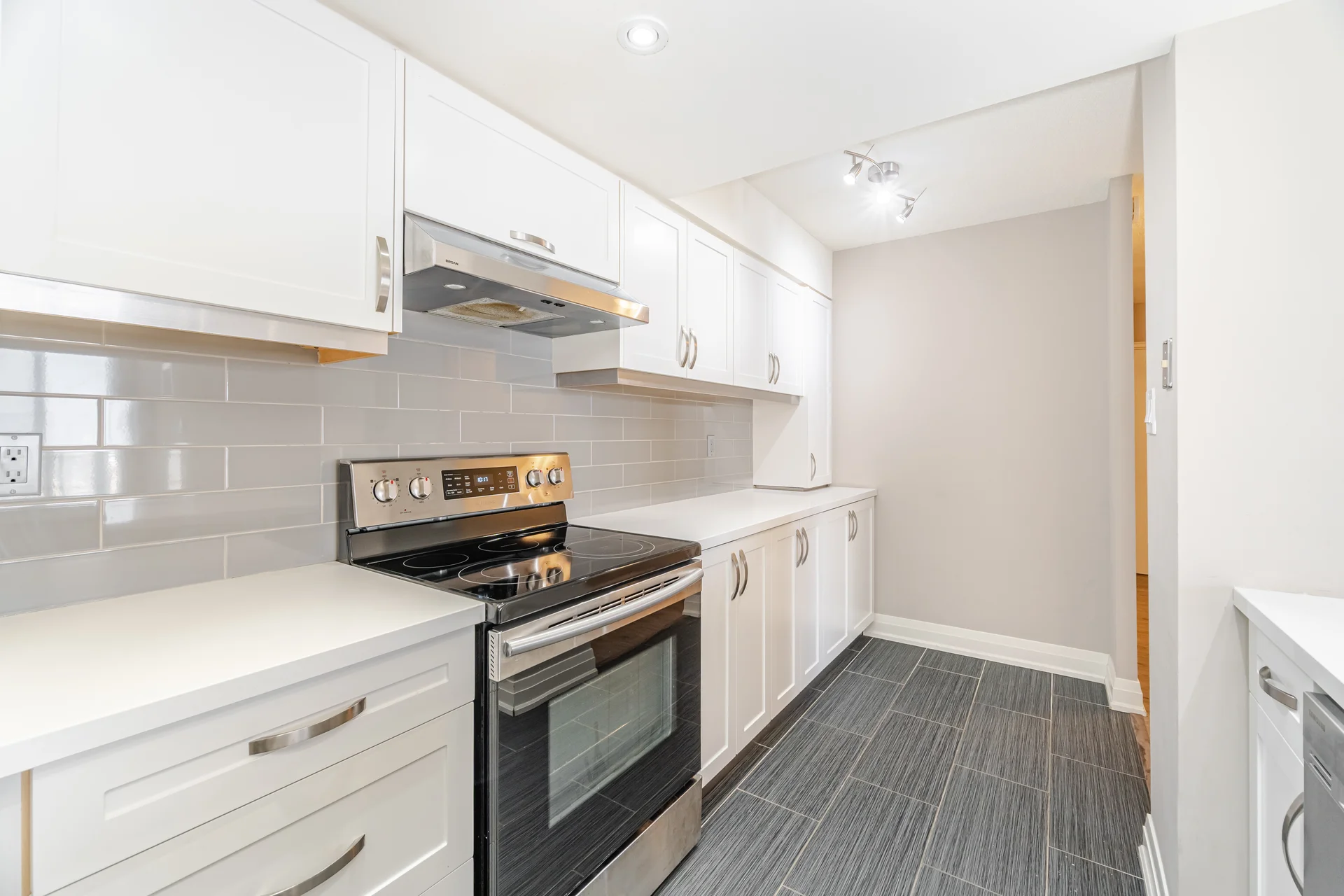 #1511-550 Webb Drive, Mississauga - photo 14