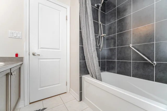 70 Hopewell Street, Woodbridge - photo 23