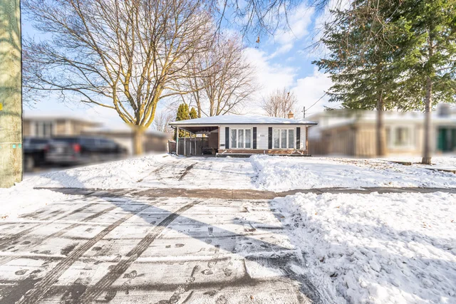 111 Mountainview Road South, Georgetown - photo 2