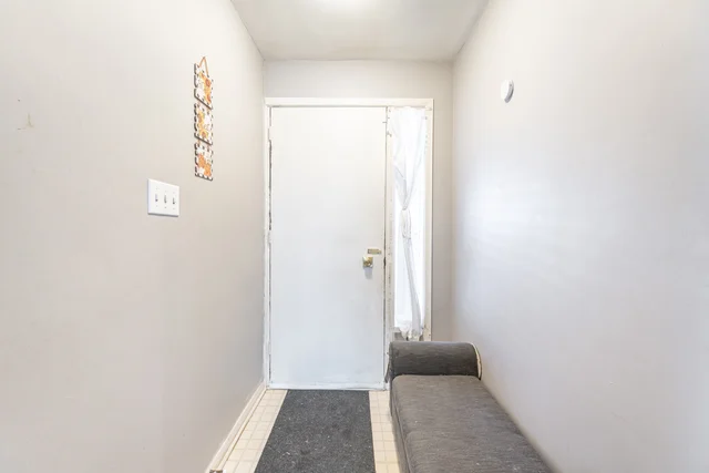 111 Mountainview Road South, Georgetown - photo 8