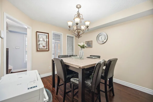 33 Farmers Avenue, Ajax - photo 11