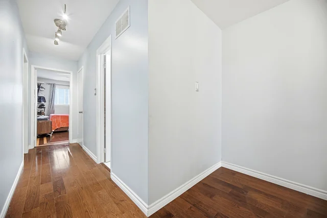 33 Farmers Avenue, Ajax - photo 24