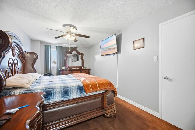 33 Farmers Avenue, Ajax - photo 26