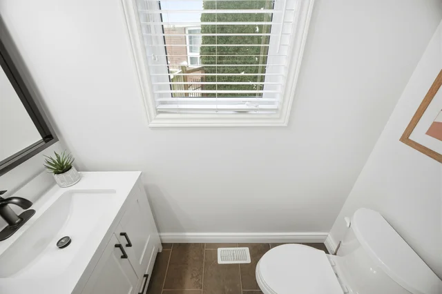 5 Waldron Court, Ajax - photo 22