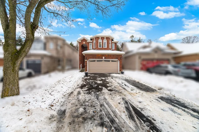 35 Markwood Crescent, Whitby - photo 4