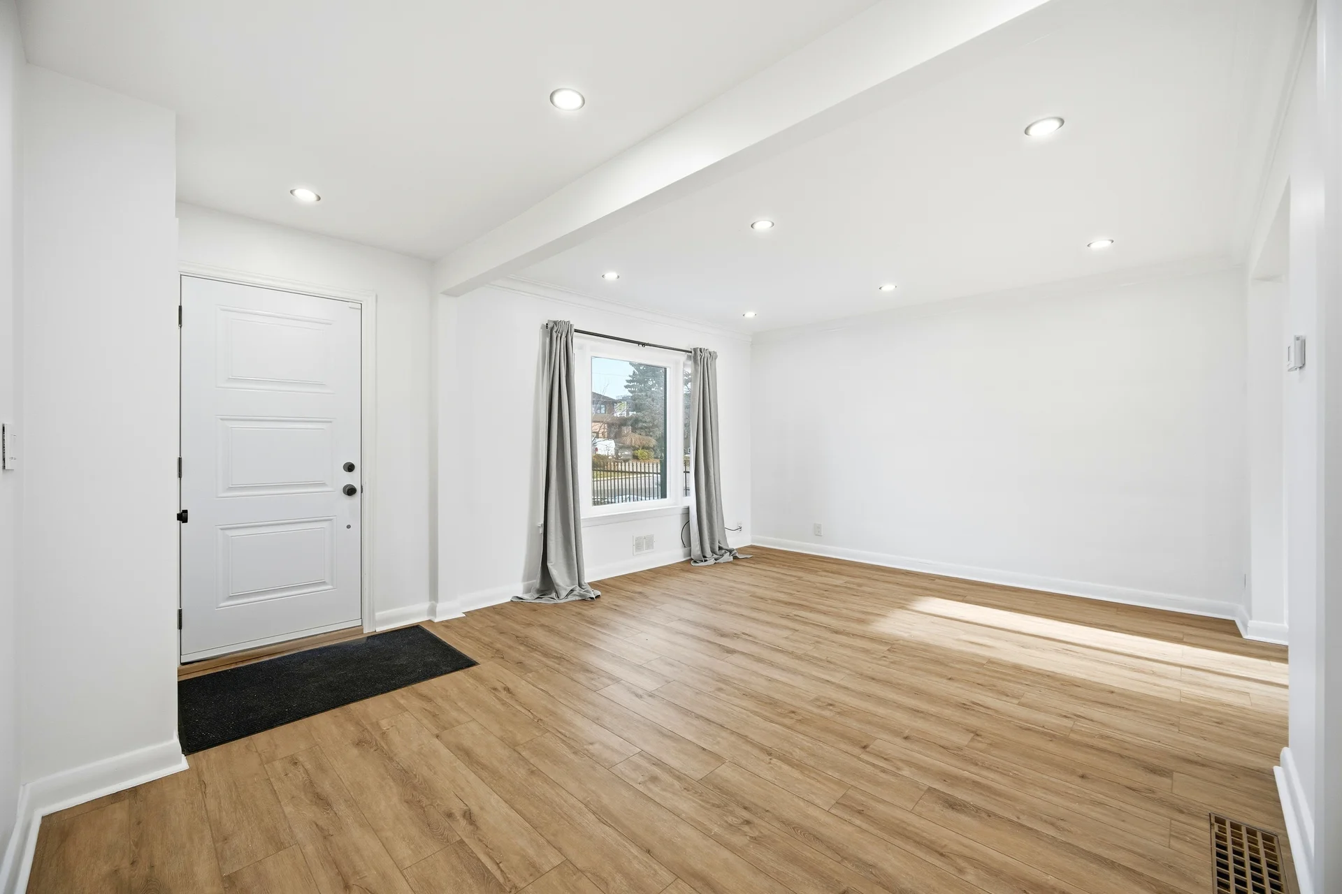 65 Cuffley Crescent North, North York - photo 8