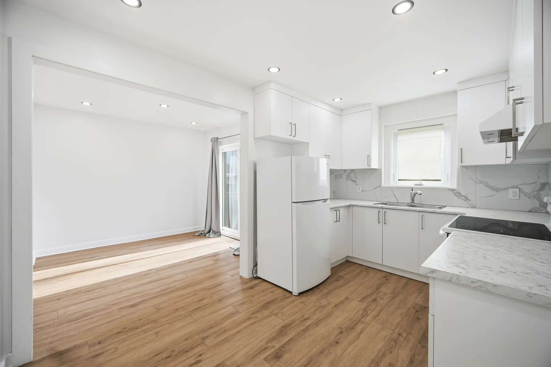 65 Cuffley Crescent North, North York - photo 16
