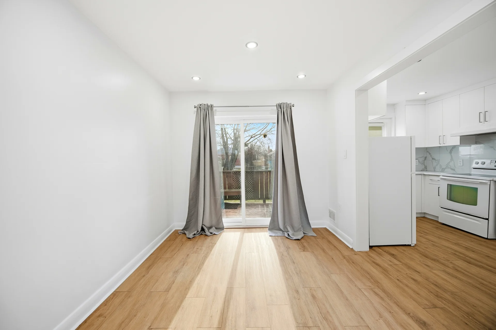 65 Cuffley Crescent North, North York - photo 19