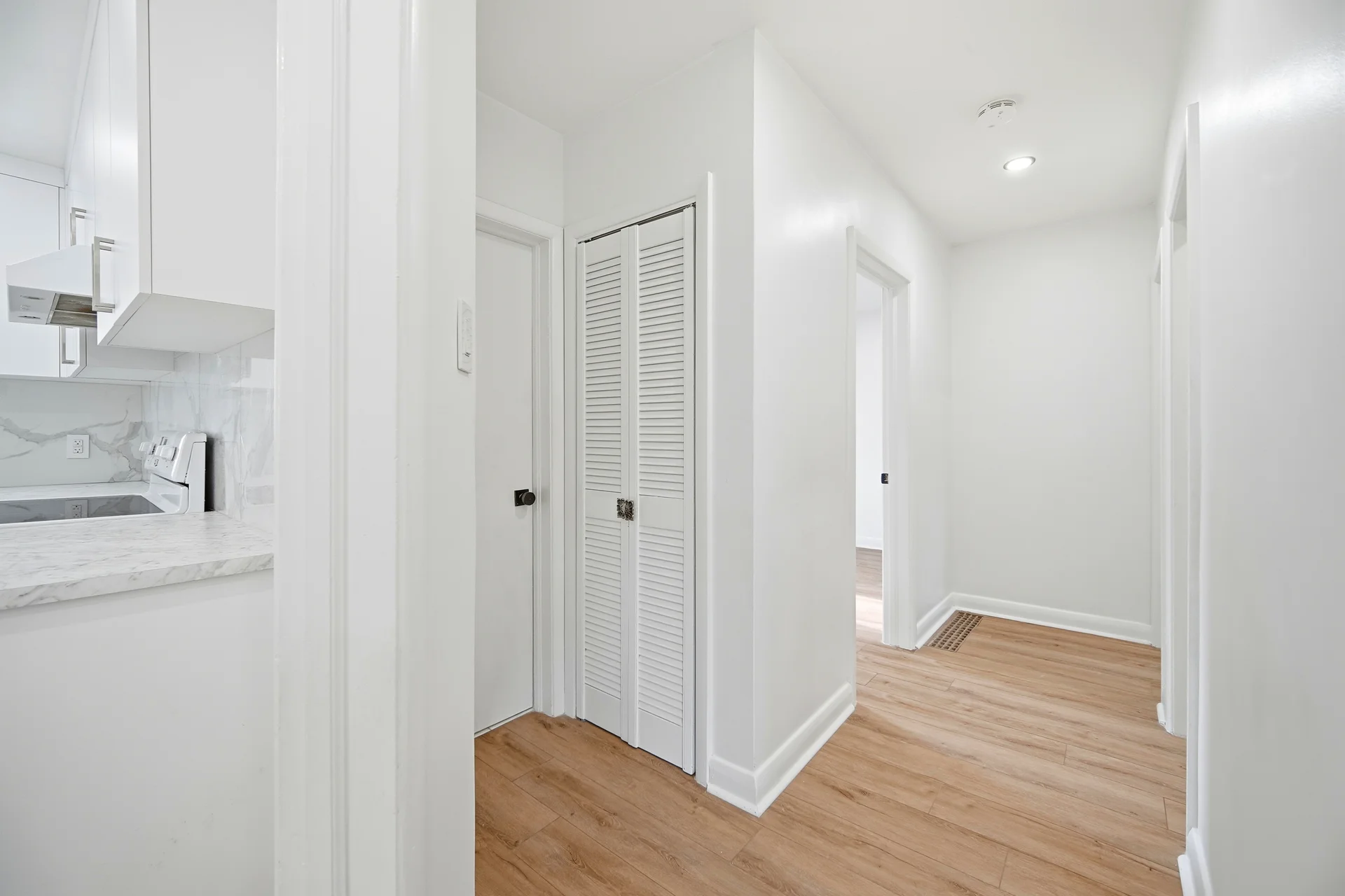 65 Cuffley Crescent North, North York - photo 22