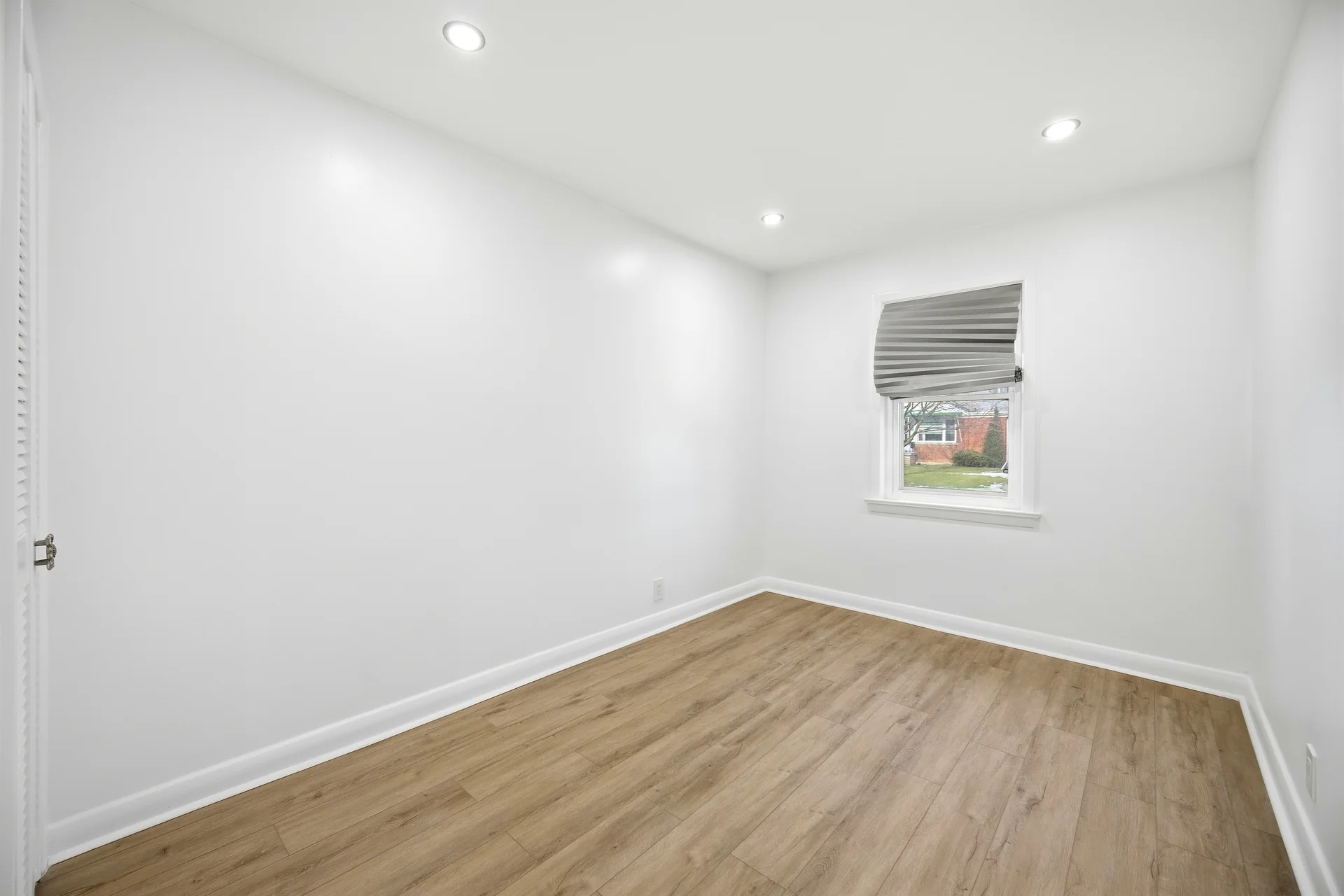 65 Cuffley Crescent North, North York - photo 26