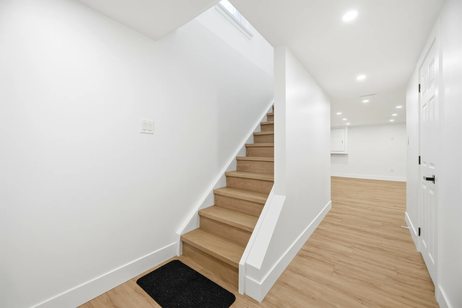 65 Cuffley Crescent North, North York - photo 32