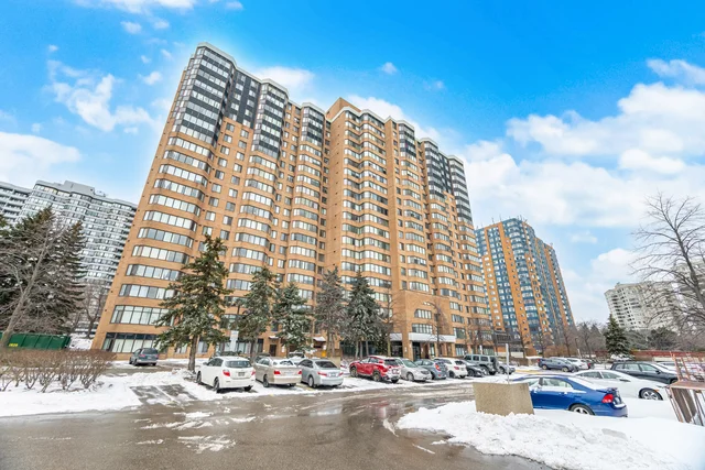 #109-80 Alton Towers Circle, Scarborough - photo 1