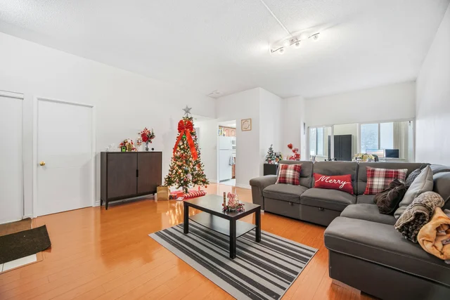 #109-80 Alton Towers Circle, Scarborough - photo 9