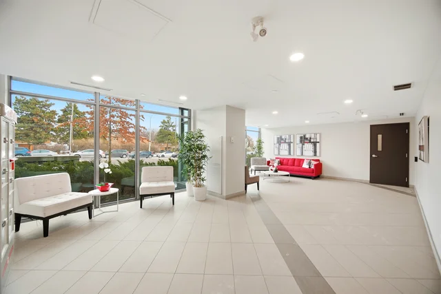 #307-1284 Guelph Line, Burlington - photo 3