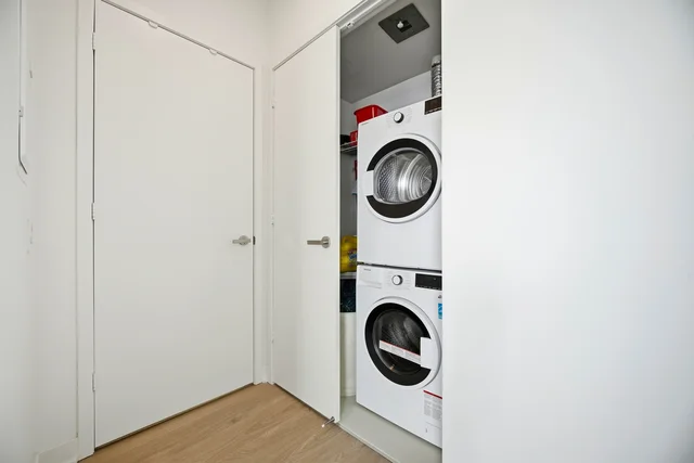 #3006-3900 Confederation Parkway, Mississauga - photo 24