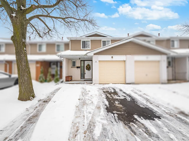 20 Carisbrooke Court, Brampton - photo 2
