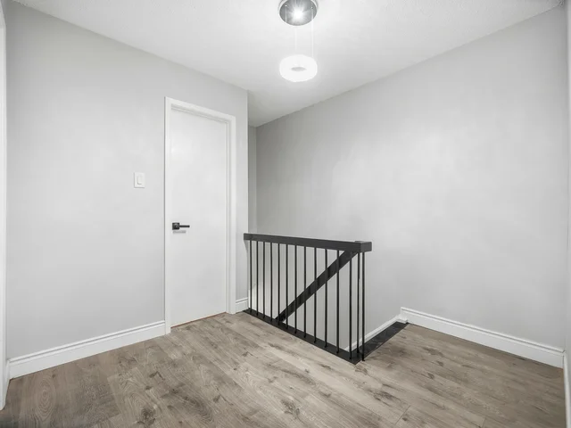 20 Carisbrooke Court, Brampton - photo 19