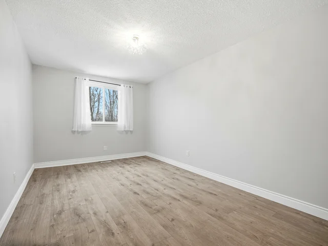 20 Carisbrooke Court, Brampton - photo 21