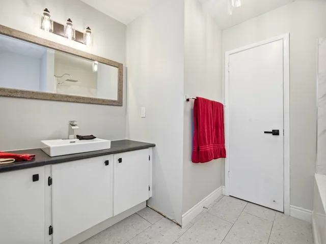 20 Carisbrooke Court, Brampton - photo 29