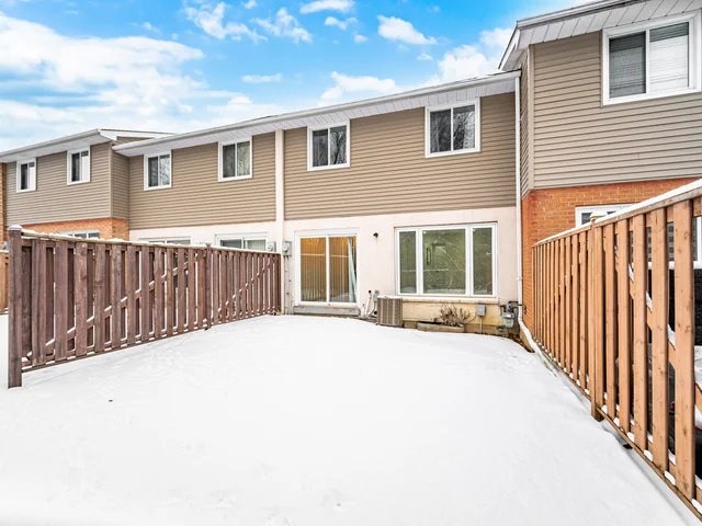 20 Carisbrooke Court, Brampton - photo 44