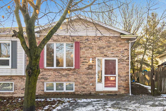 15 Margaret Street, Thorold - photo 1