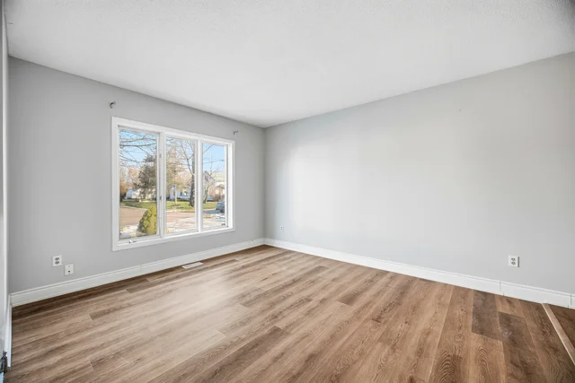15 Margaret Street, Thorold - photo 12