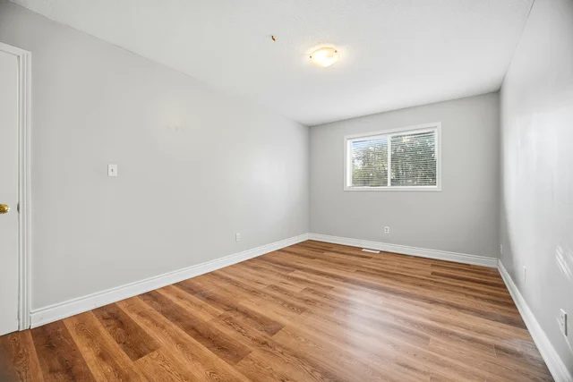 15 Margaret Street, Thorold - photo 28