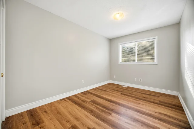15 Margaret Street, Thorold - photo 31