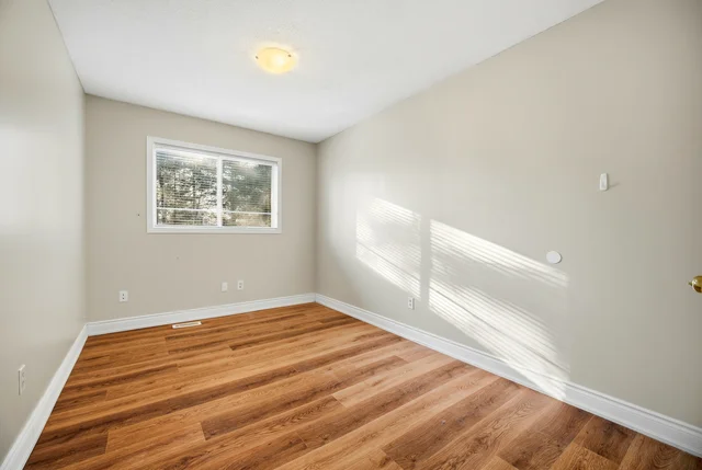 15 Margaret Street, Thorold - photo 32