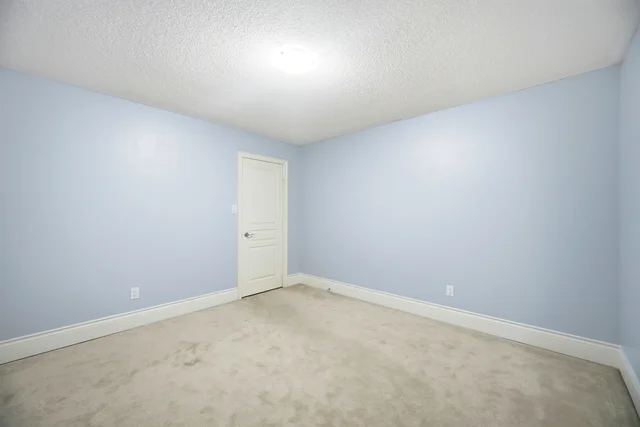 56 Stark Crescent, Woodbridge - photo 34