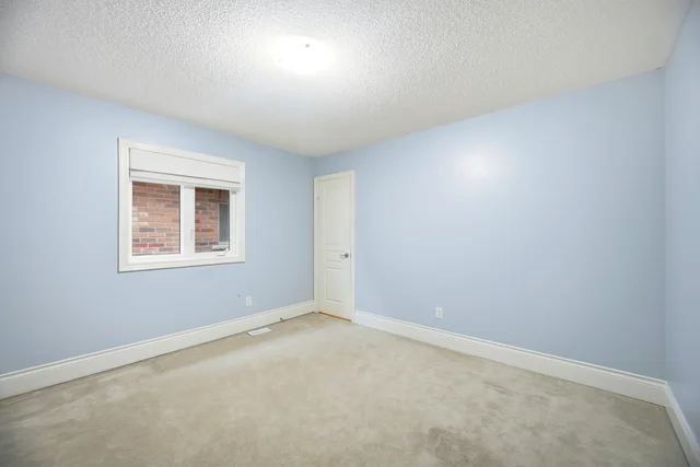 56 Stark Crescent, Woodbridge - photo 35