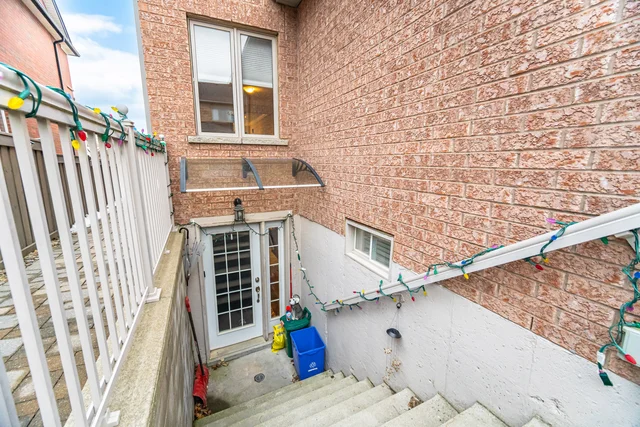 56 Stark Crescent, Woodbridge - photo 43