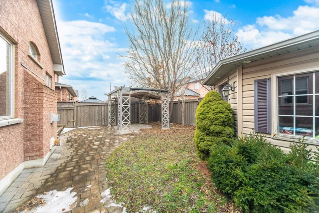 56 Stark Crescent, Woodbridge - photo 46