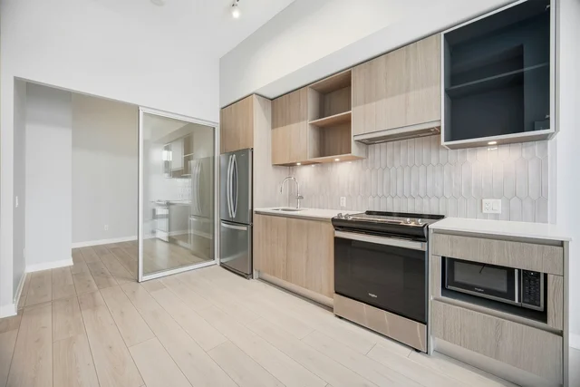 405 Dundas Street West #104, Oakville - photo 9