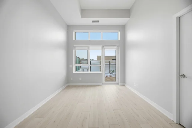 405 Dundas Street West #104, Oakville - photo 12