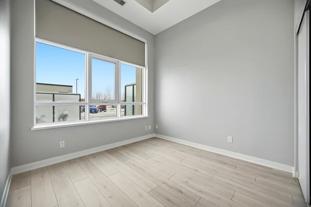 405 Dundas Street West #104, Oakville - photo 16