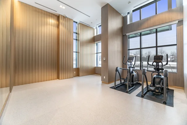 405 Dundas Street West #104, Oakville - photo 32