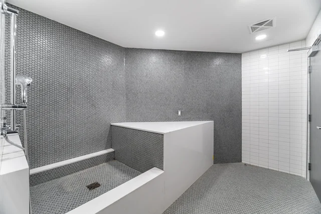 405 Dundas Street West #104, Oakville - photo 43