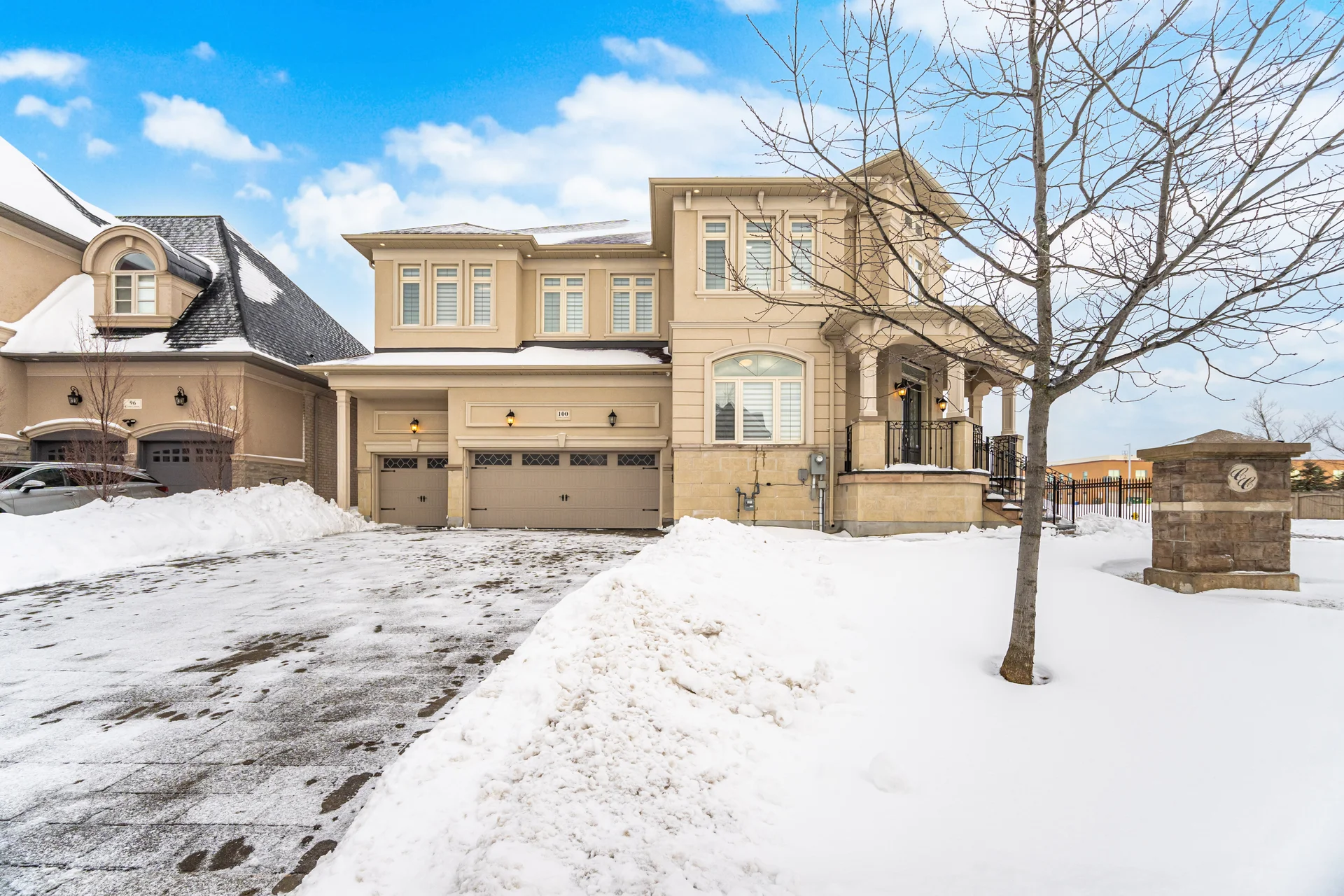 100 Virtue Crescent, Woodbridge - photo 2