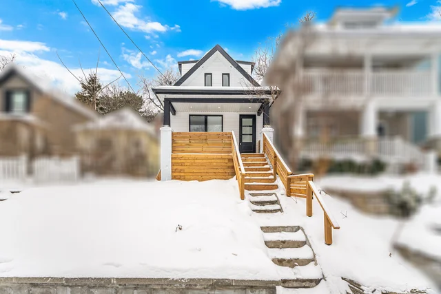 128 Duvernet Avenue, Toronto - photo 3