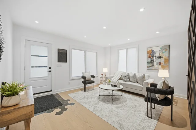 128 Duvernet Avenue, Toronto - photo 10