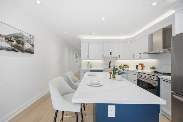 128 Duvernet Avenue, Toronto - photo 15