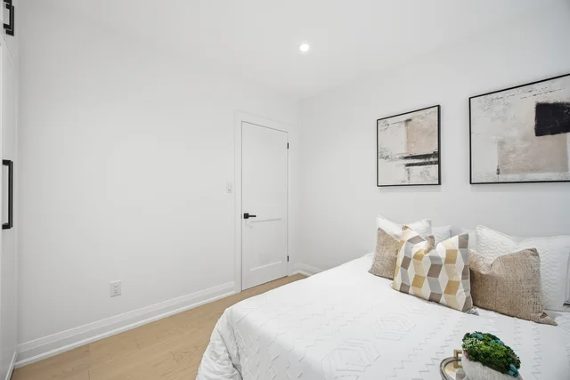 128 Duvernet Avenue, Toronto - photo 21