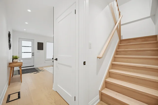 128 Duvernet Avenue, Toronto - photo 23