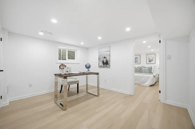 128 Duvernet Avenue, Toronto - photo 30