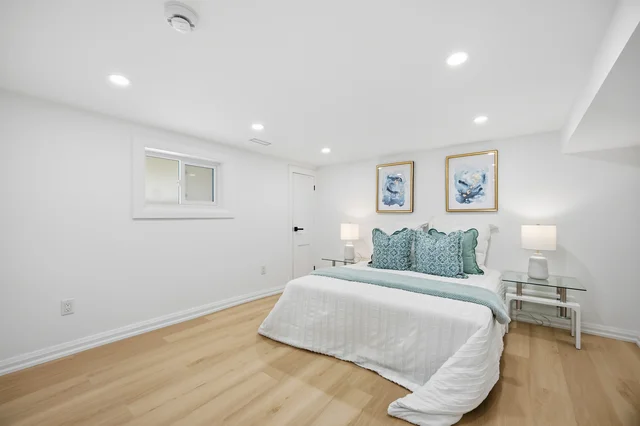 128 Duvernet Avenue, Toronto - photo 34